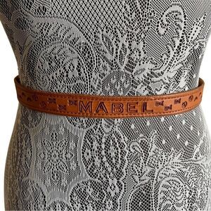 VINTAGE Signed Al Stohlman Hand Tooled Spell Out “Mabel” Leather Belt